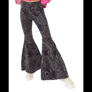 🌸Free People Women’s Just Float on Flare Jeans Sz 29